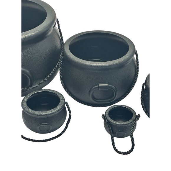 GloCamping 5ct Halloween Plastic Black Cauldrons With Rope Handles Large-Small - Picture 5 of 9